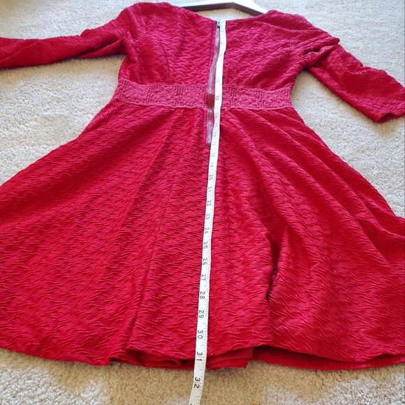 Lovely Rose Red 3/4 Sleeve Dress 🌹 - Picture 6 of 6